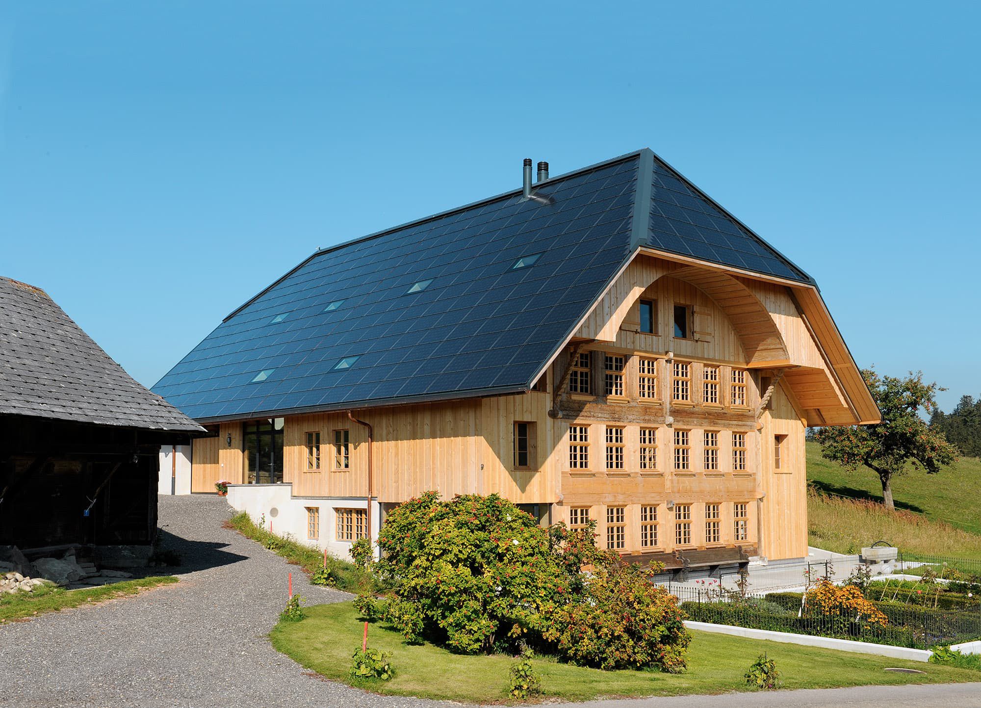 Indachanlage – in die Dachfläche integrierte Photovoltaik